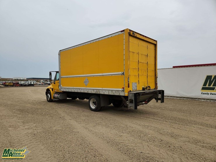 2013-international-durastar-4300-image-2
