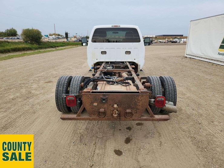 2013-ford-f550-image-4