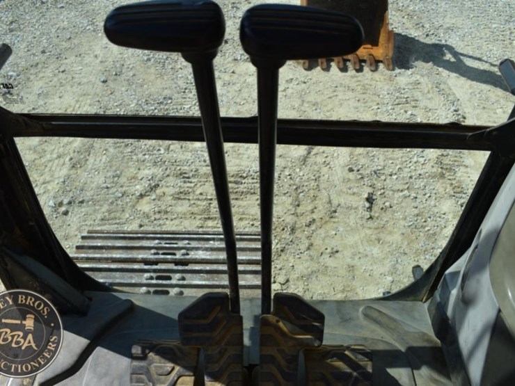 2011-caterpillar-312d-image-60