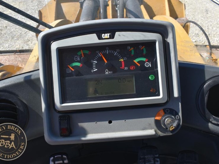2016-caterpillar-982m-image-12