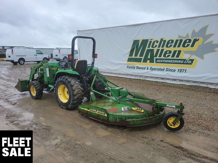 2000-john-deere-4400-image-3