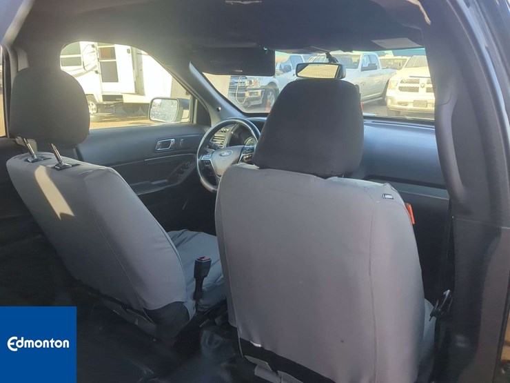 2018-ford-explorer-image-21