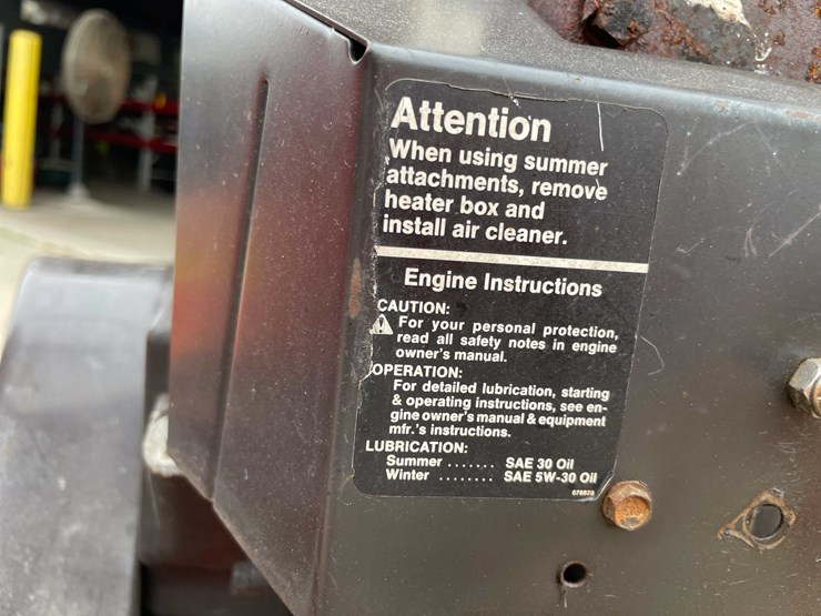 #3102-•-ariens-snowblower-(o3)-image-9