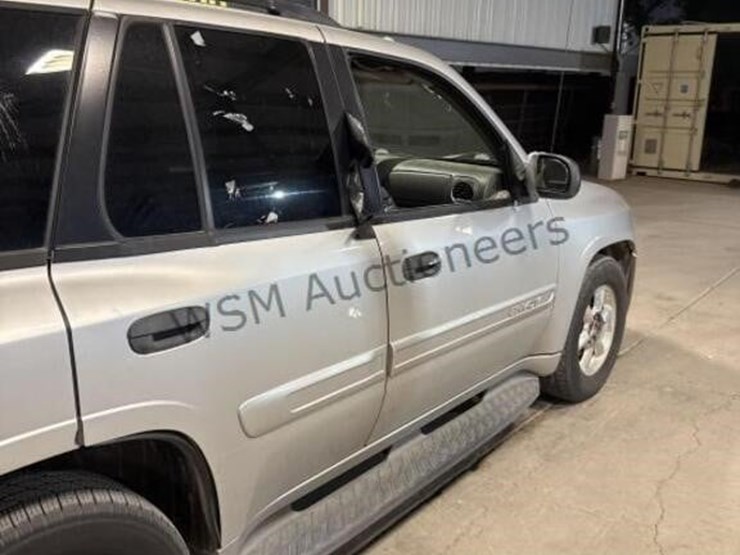 2004-gmc-envoy-sle-image-9