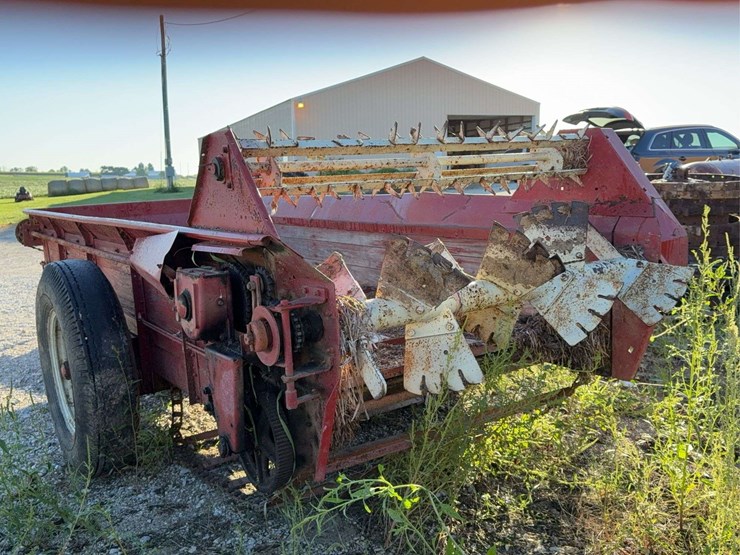 international-manure-spreader-image-6