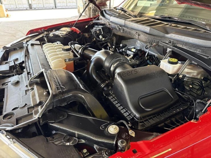 2022-ford-f150-image-13