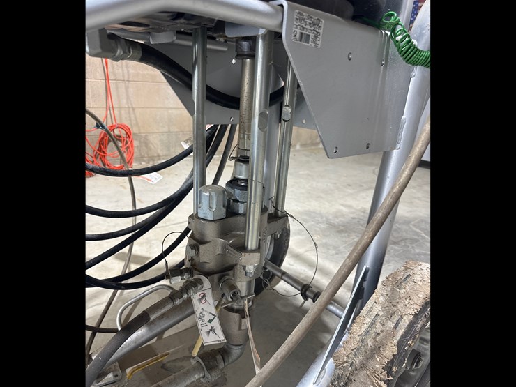 #75-•-xtreme-x70-180cc-paint-sprayer-image-5