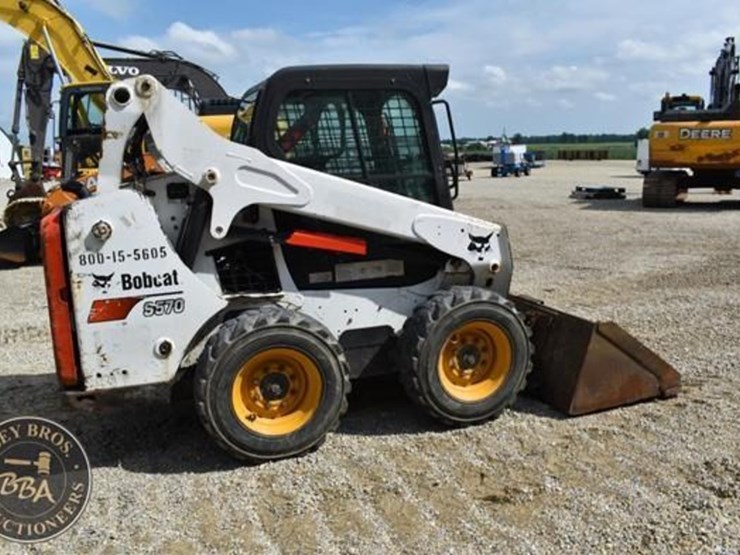 2017-bobcat-s570-image-18