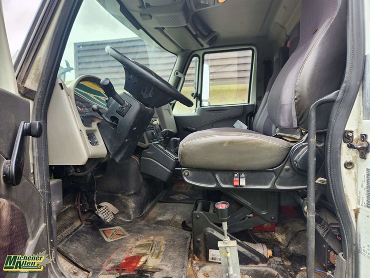 2012-international-durastar-4300-image-14
