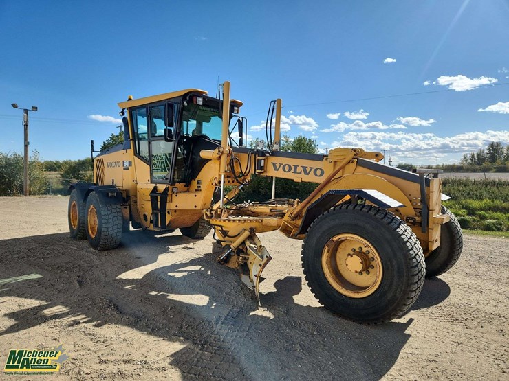 2011-volvo-g940-image-2