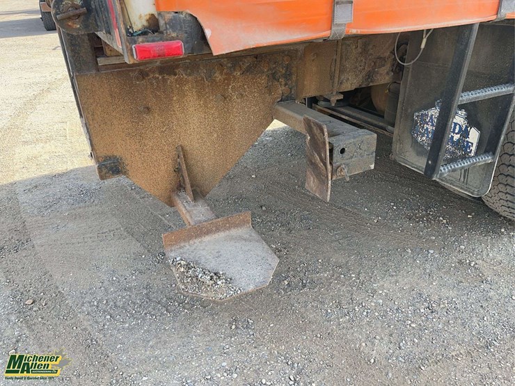 2005-kenworth-t300-image-12