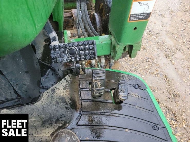 2000-john-deere-4400-image-27
