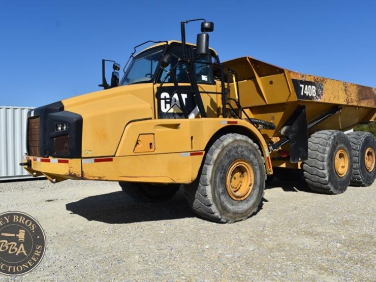 2012-caterpillar-740b-image-24