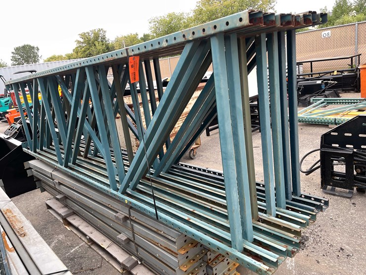 #3076-•-teardrop-pallet-racking-(o8)-image-2