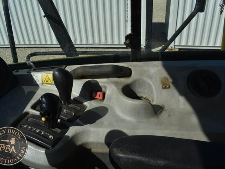 2012-caterpillar-740b-image-14