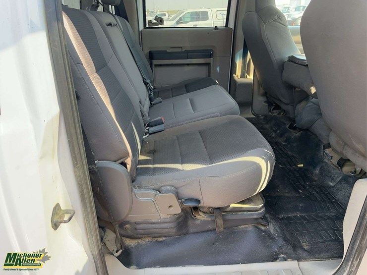 2010-ford-f550-image-15