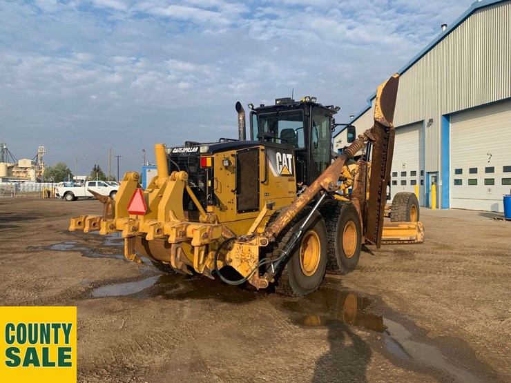 2015-caterpillar-14m-image-4