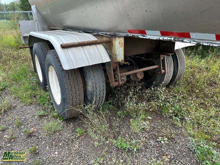 1975-certified-t.p.u.-t/a-water-tank-trailer-image-17