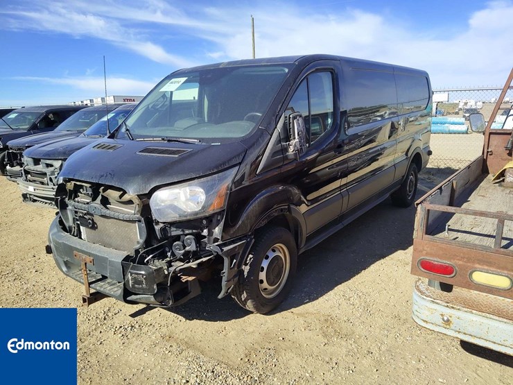 2015-ford-transit-image-1