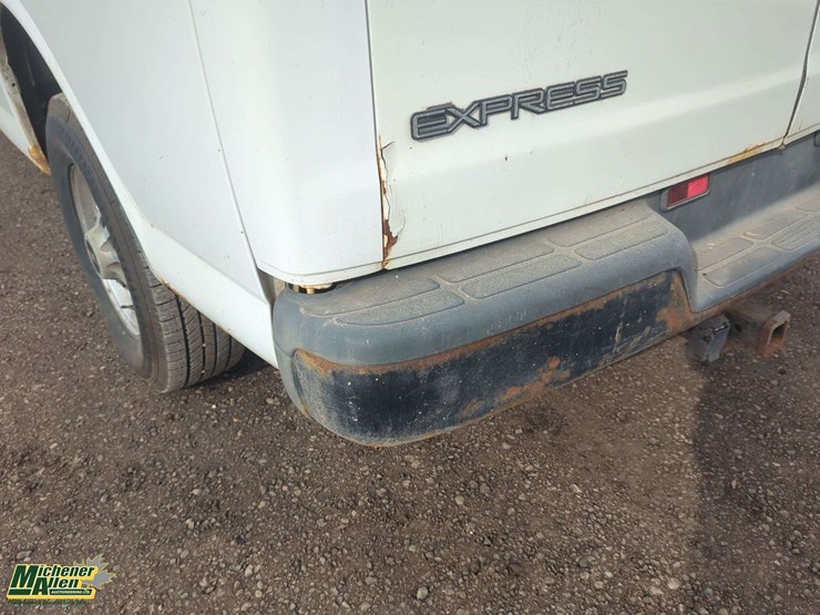 2001-chevrolet-express-3500-image-43