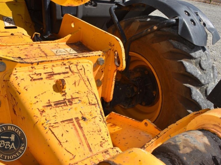 2015-jcb-510-56-image-20