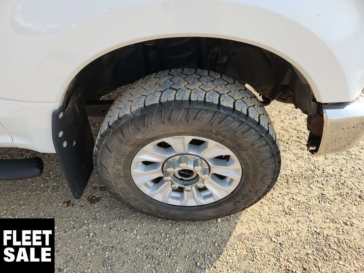2021-ford-f250-image-21