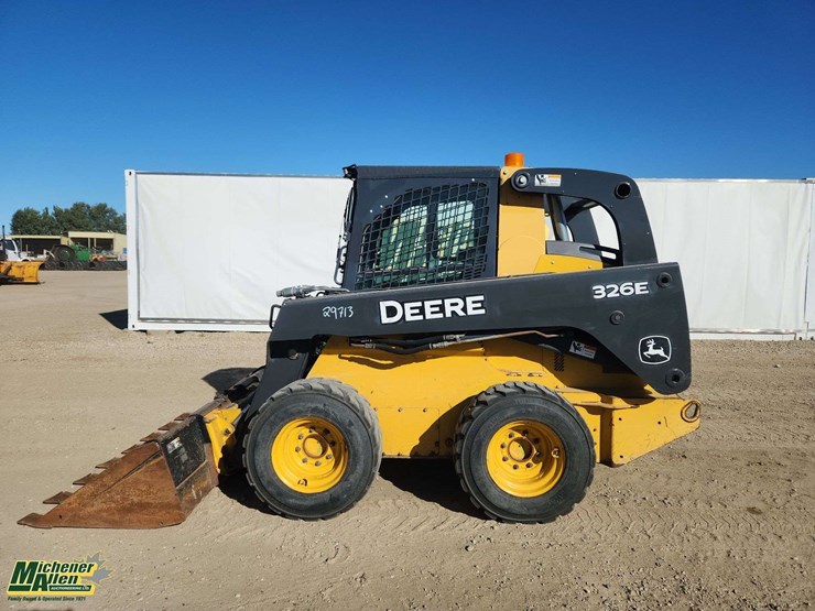 deere-326e-image-21