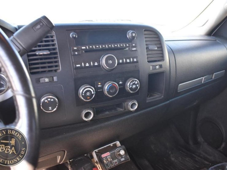 2007-chevrolet-silverado-2500hd-image-8