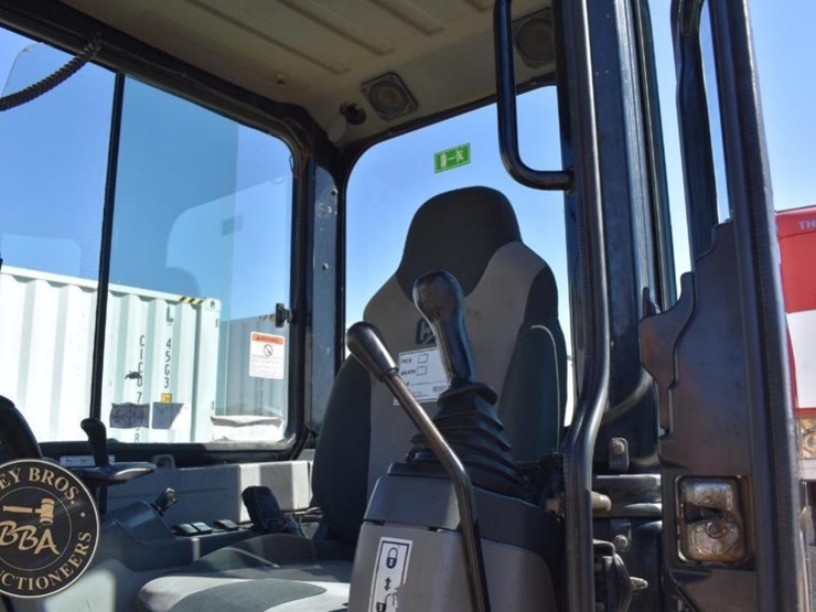 2013-caterpillar-305.5d-cr-image-65