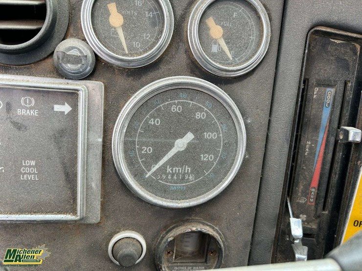 1989-ford-lt9000-image-10