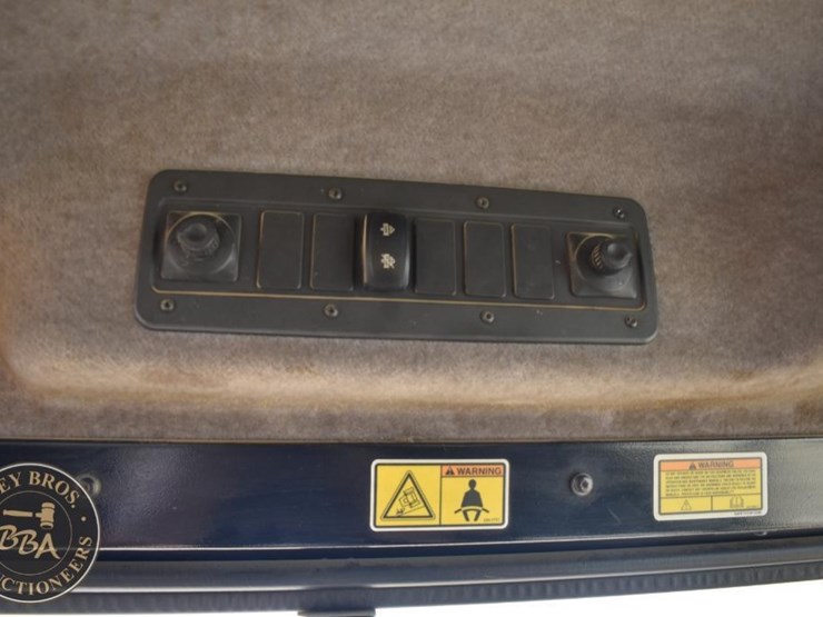 2012-caterpillar-740b-image-16