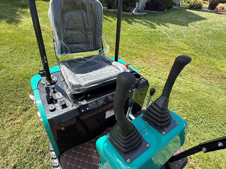 #612-•-2025-cfg-industrial-qh12r-hydraulic-track-type-mini-excavator-image-5