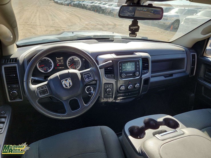 2015-ram-tradesman-image-19