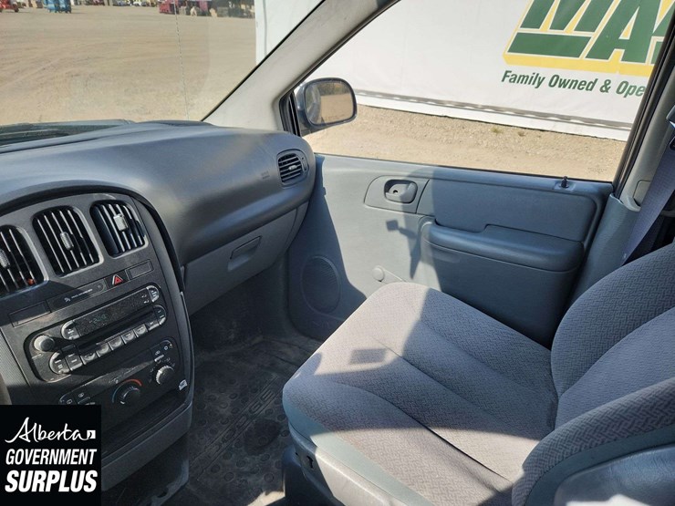 2006-dodge-caravan-image-9