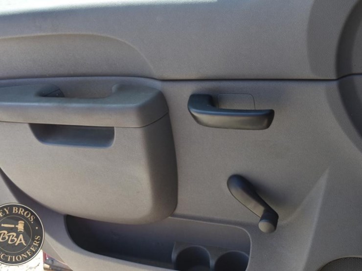 2010-chevrolet-silverado-1500-image-15