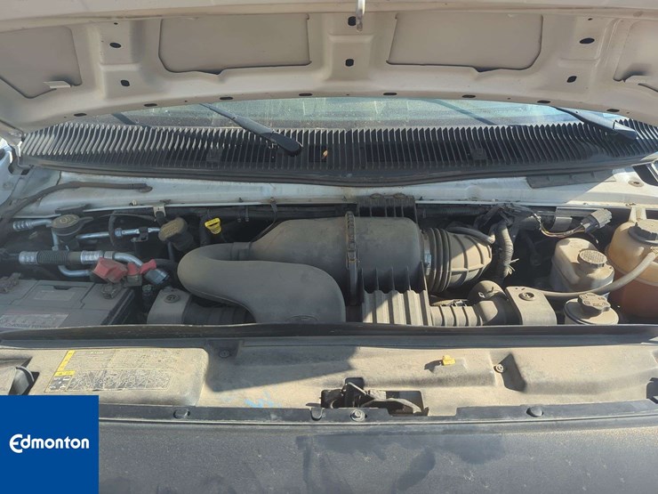2012-ford-cargo-image-25