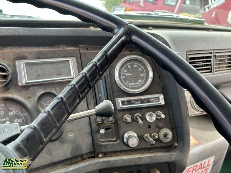 1994-ford-ln8000-image-11