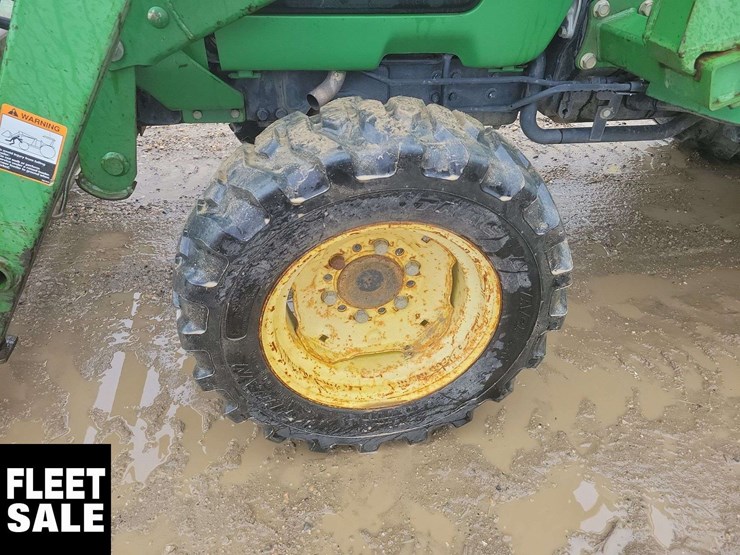 2000-john-deere-4400-image-21