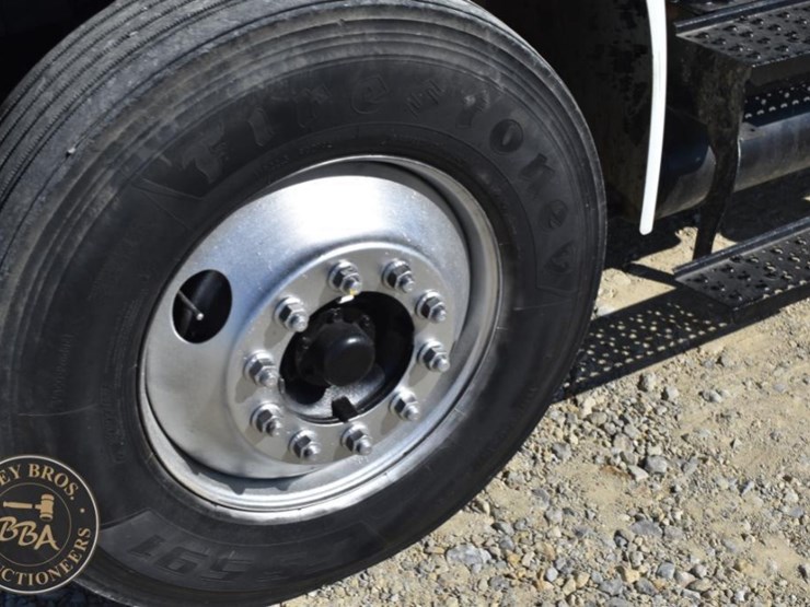 2012-international-durastar-4300-image-26