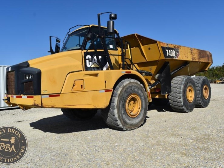 2012-caterpillar-740b-image-25