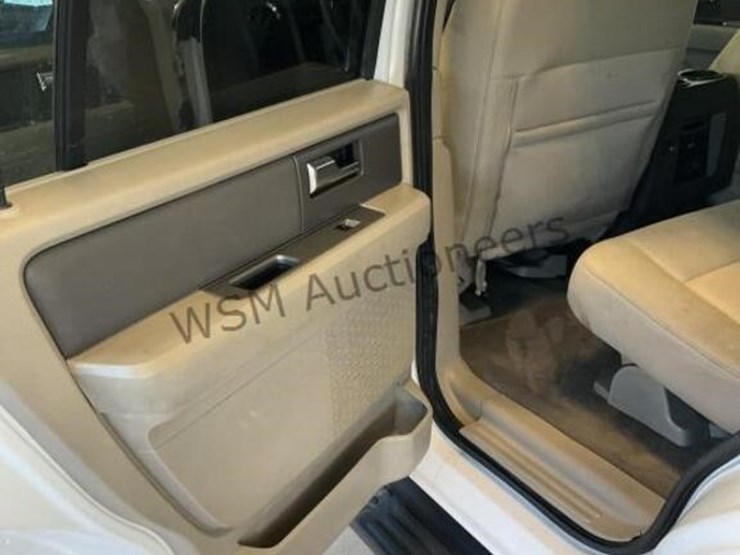 2014-ford-expedition-image-26