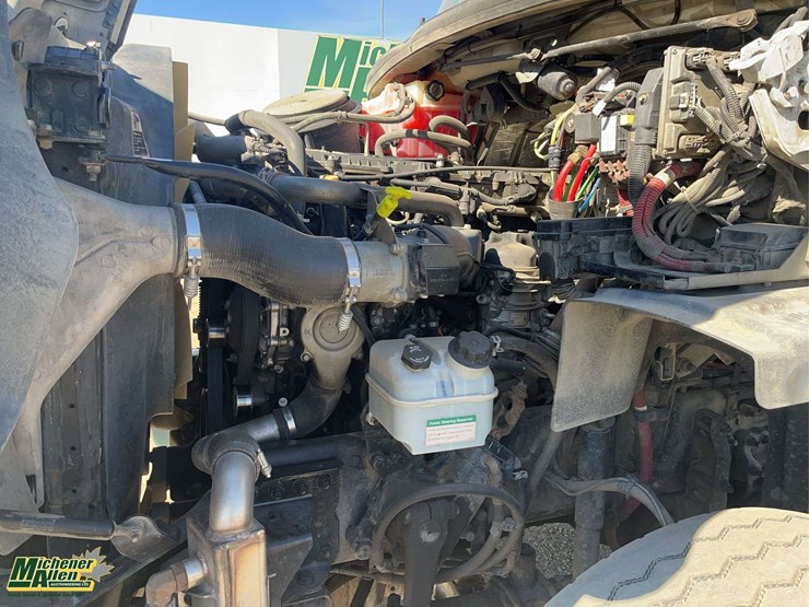 2017-freightliner-114sd-image-22