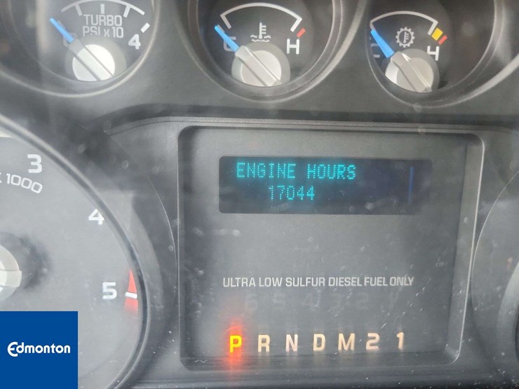 2013-ford-f550-image-23