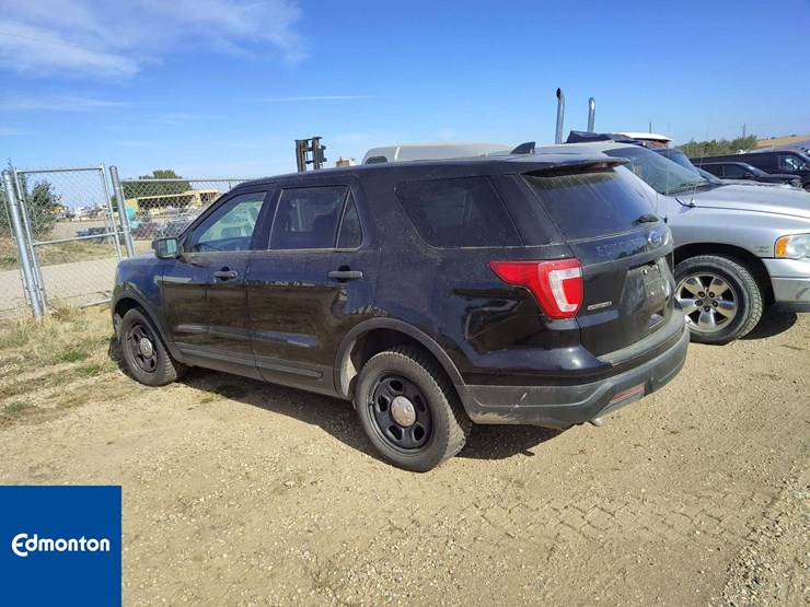 2018-ford-explorer-image-2