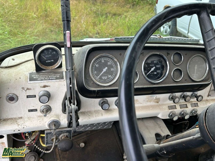 1980-ford-c800-image-10