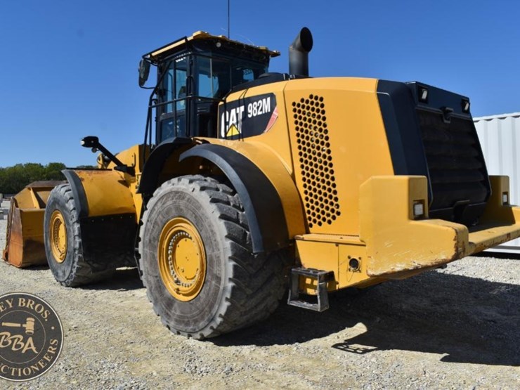 2016-caterpillar-982m-image-34
