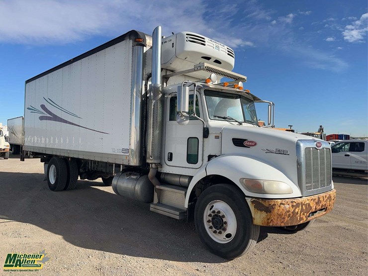 2009-peterbilt-335-image-6