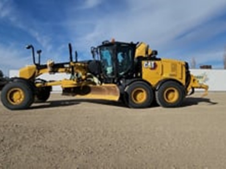 2020-caterpillar-150-awd-image-5
