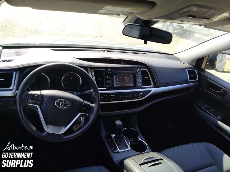 2018-toyota-highlander-image-18
