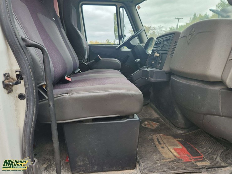 2012-international-durastar-4300-image-17
